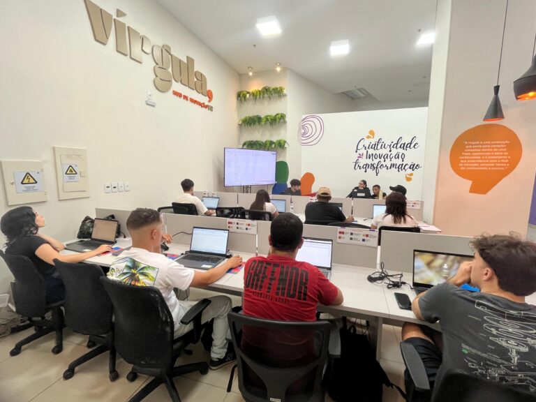 Início dos Cursos Gratuitos no Vírgula Hub